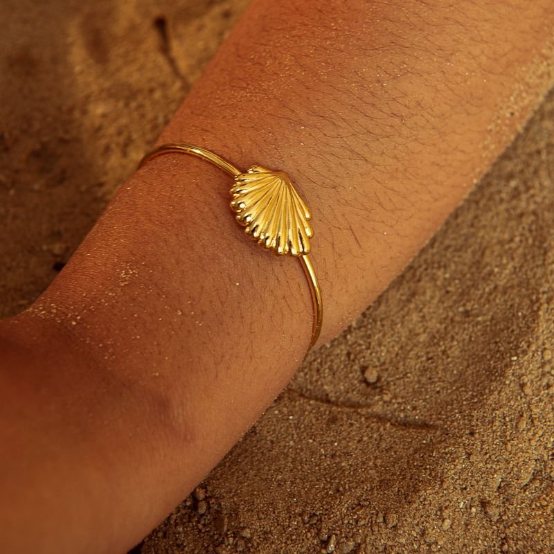 BRACELETE CONCHA PACIFIC BANHADO A OURO 18K