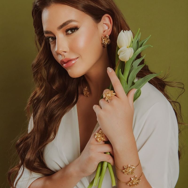 BRACELETE FLOWER BANHADO A OURO 18K