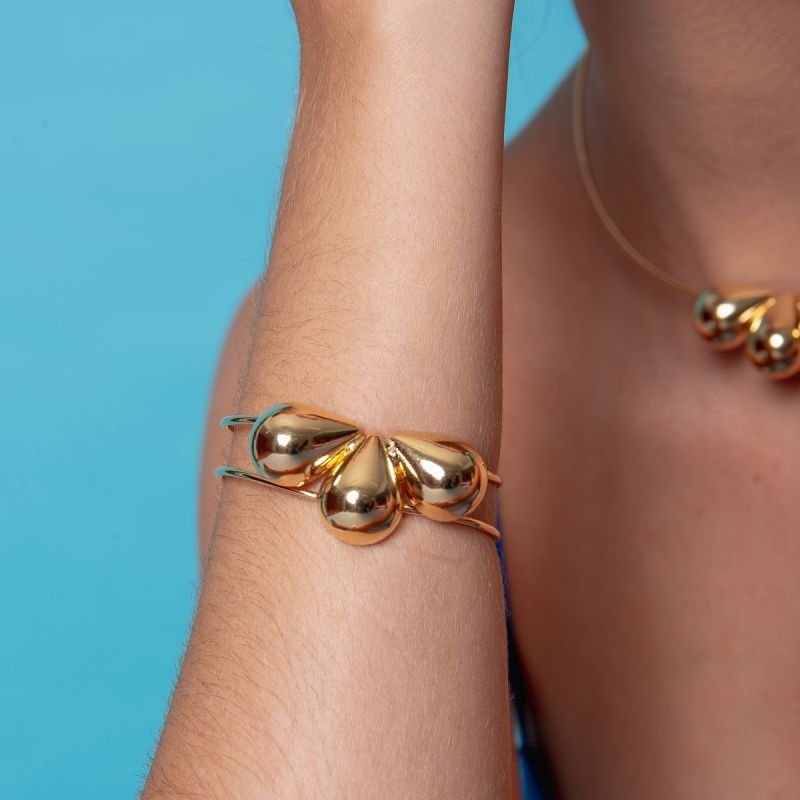 BRACELETE FIOS DUPLO TRÊS GOTAS ABAULADAS BANHADO A OURO 18K