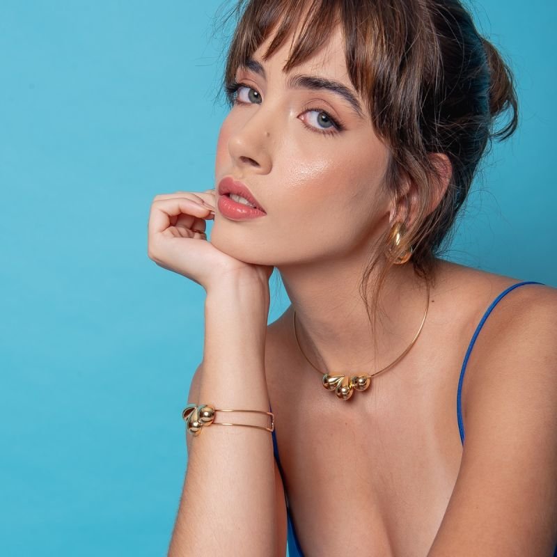 BRACELETE FIOS DUPLO TRÊS GOTAS ABAULADAS BANHADO A OURO 18K