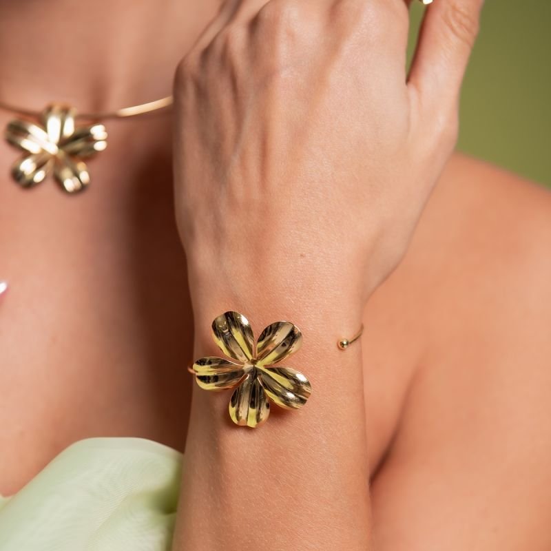 BRACELETE FLORES BANHADO A OURO 18K