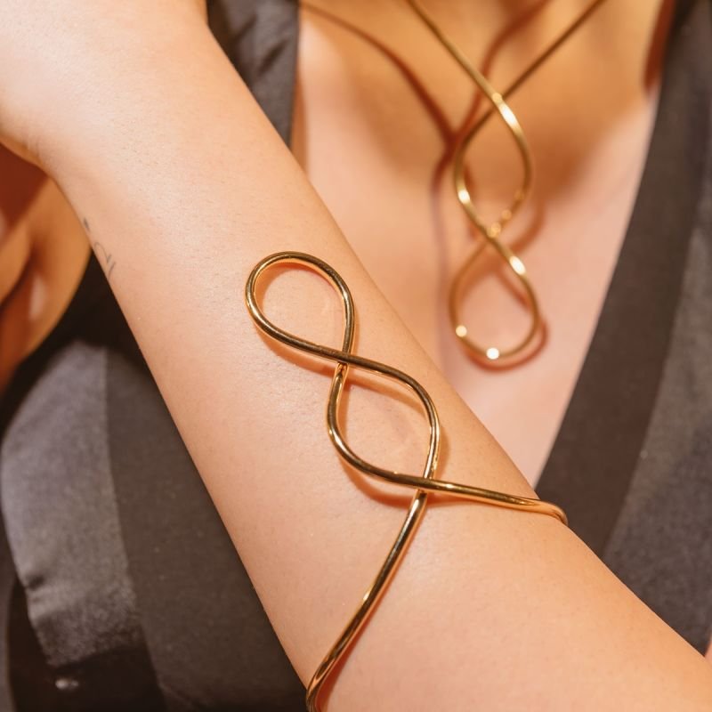 BRACELETE RIGIDO DUAS VOLTAS BANHADO A OURO 18K