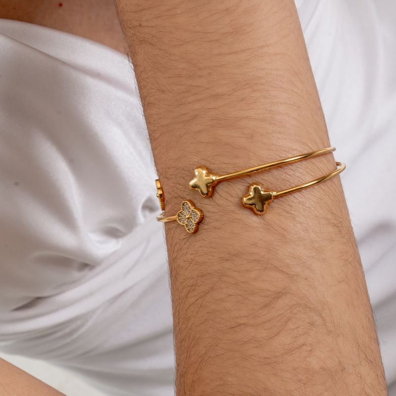 BRACELETE TREVO LISO E ZIRCÔNIA BANHADO A OURO 18K