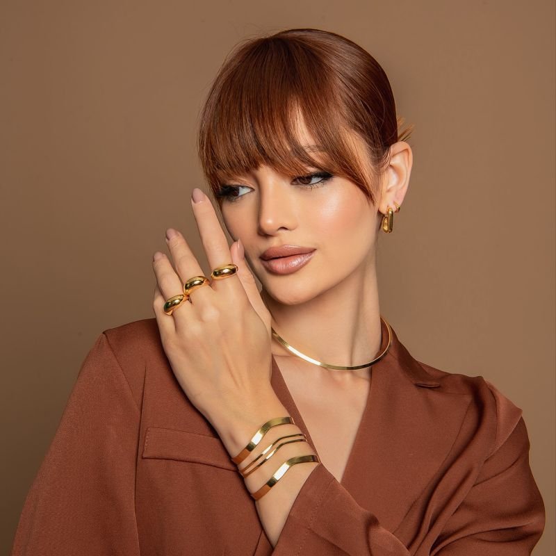 BRACELETE V LISO DOURADO FOLHEADO