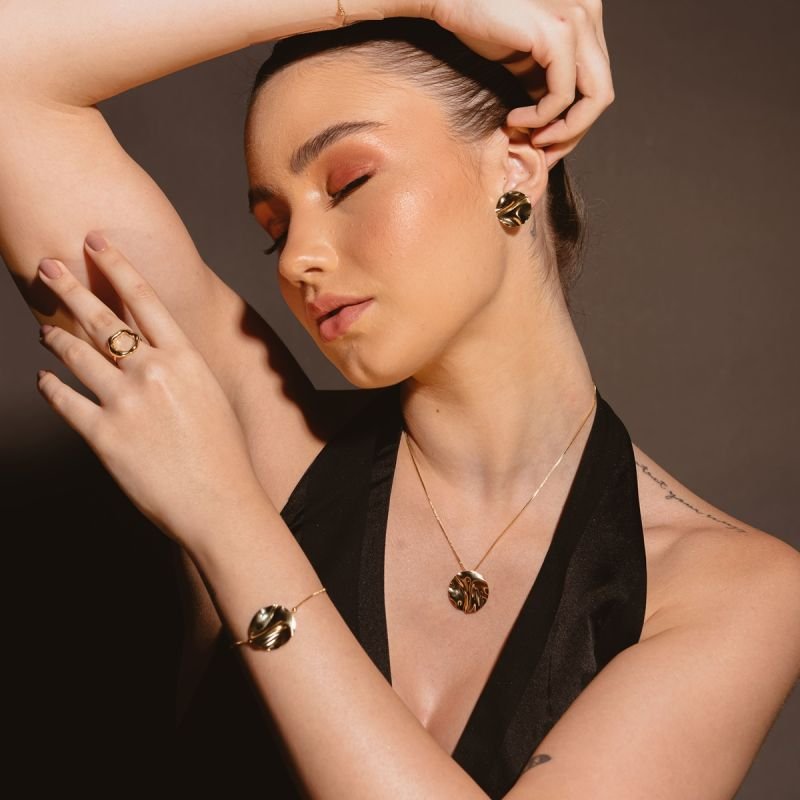 BRINCO AESTHETIC BANHADO A OURO 18K