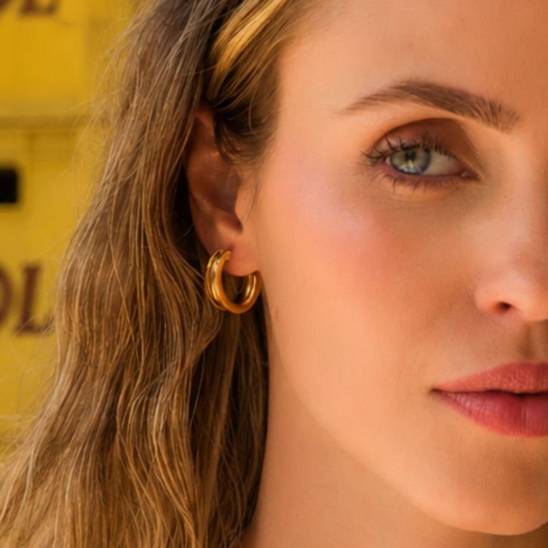 BRINCO ARGOLA QUEBRA MAR BANHADO A OURO 18K
