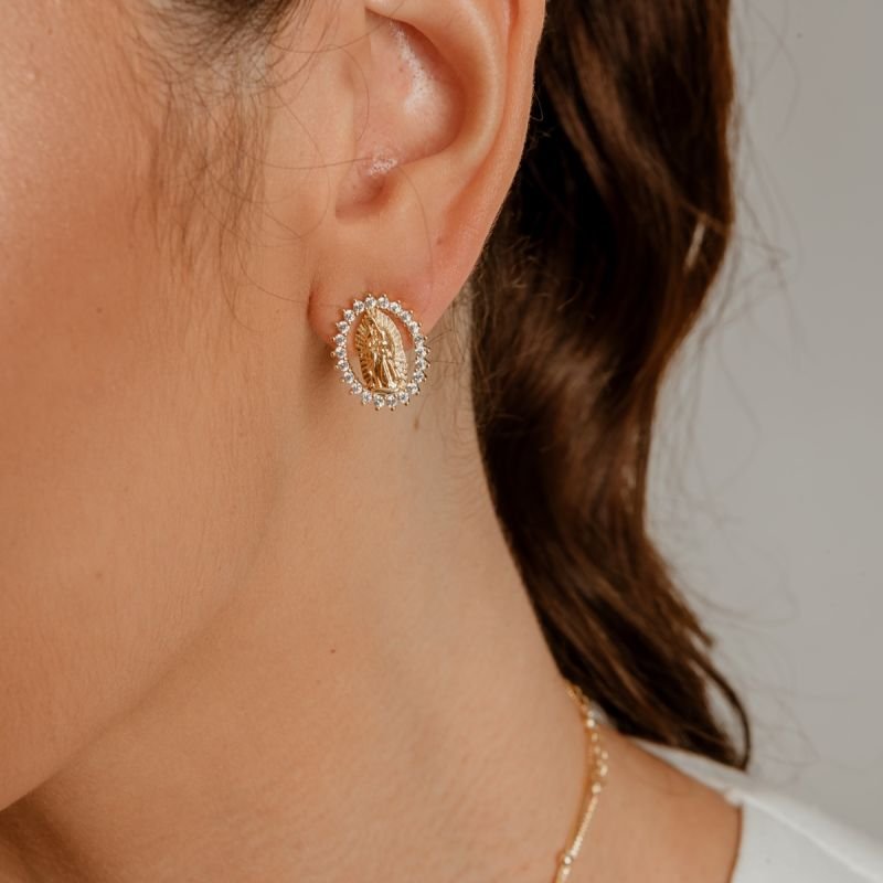 BRINCO ÁUREA SANTA DOURADO FOLHEADO