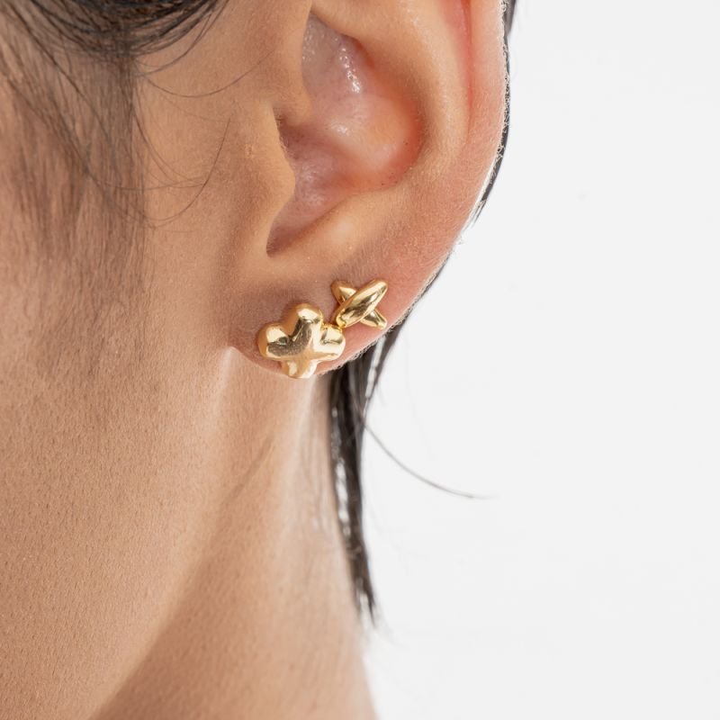 BRINCO CONEXÃO BANHADO A OURO 18K