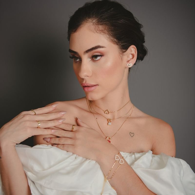 BRINCO CORAÇÃO COM BORDA DE ZIRCÔNIA BANHADO A OURO 18K