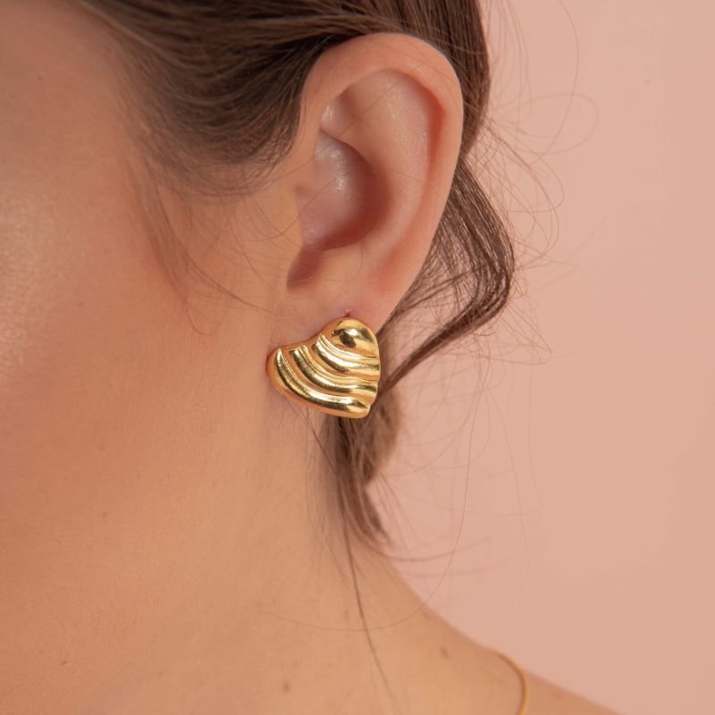 BRINCO CORAÇÃO PULSE BANHADO A OURO 18K