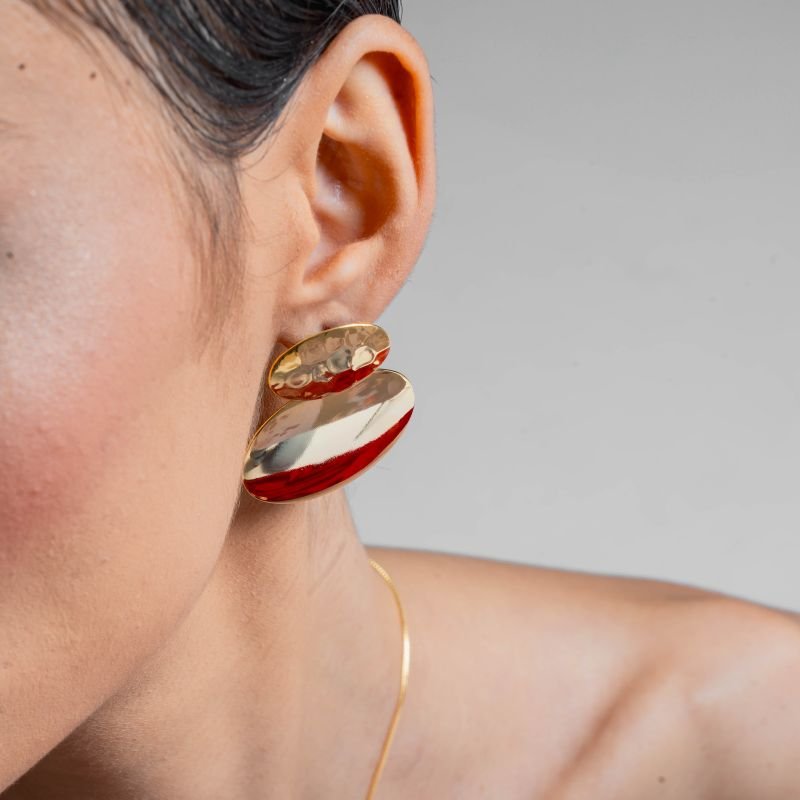 BRINCO DUPLO MARTELADO BANHADO A OURO 18K