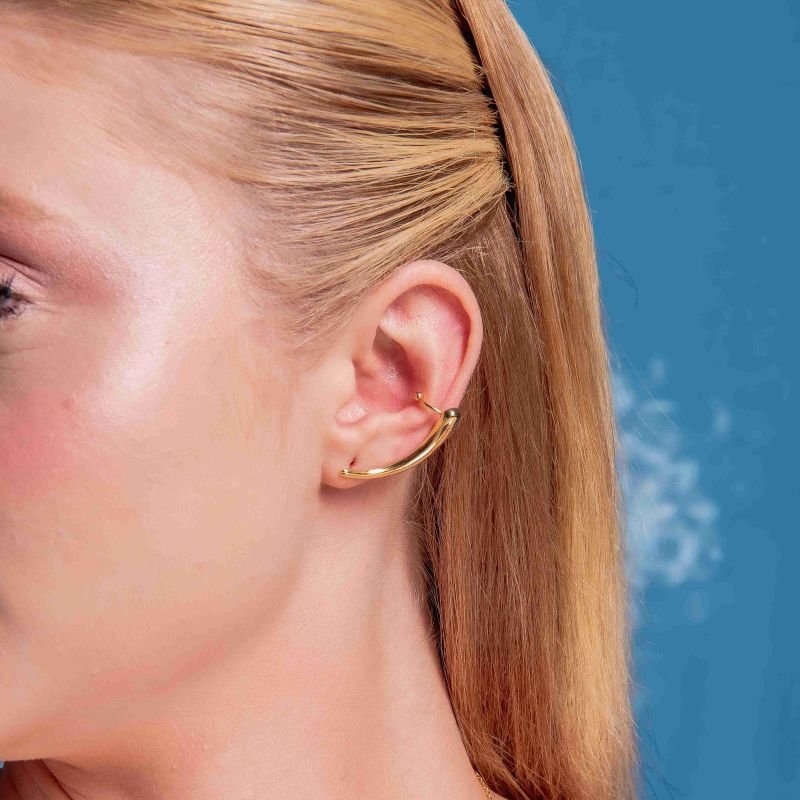 BRINCO EAR CUFF GOTA ALONGADA LISA BANHADO A OURO 18K