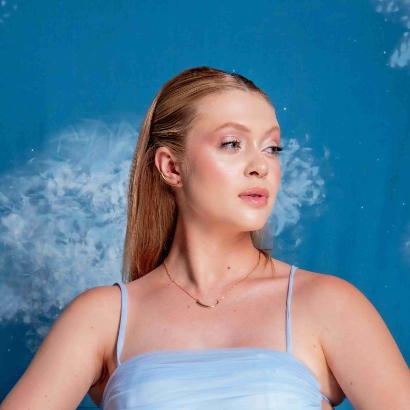 BRINCO EAR CUFF GOTA ALONGADA LISA BANHADO A OURO 18K