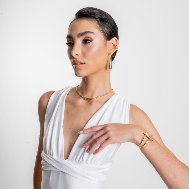 BRINCO GOTA LISA E ESFERA BANHADO A OURO 18K