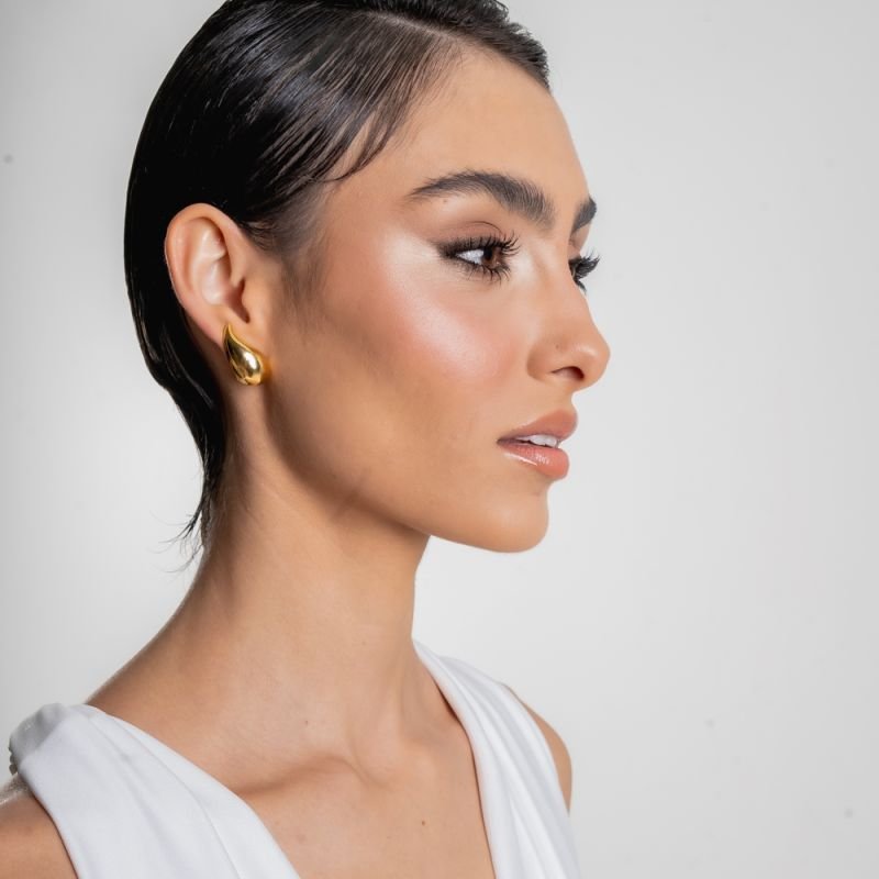 BRINCO GOTA LISA G CELINE BANHADO A OURO 18K