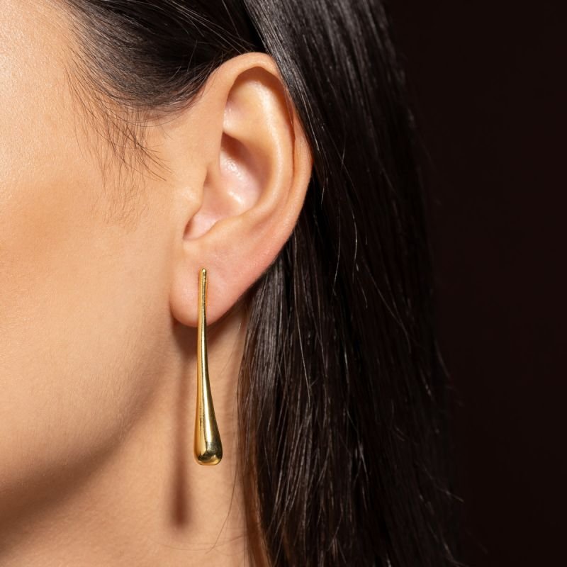 BRINCO GOTA LONGA BANHADO A OURO 18K