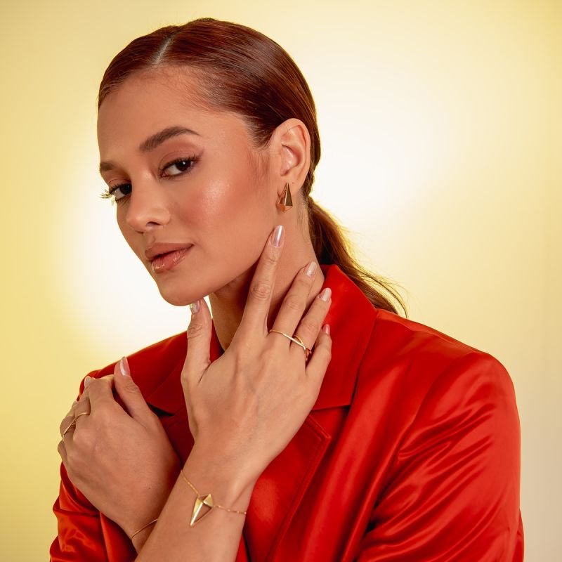 BRINCO ILUMINNE BANHADO A OURO 18K