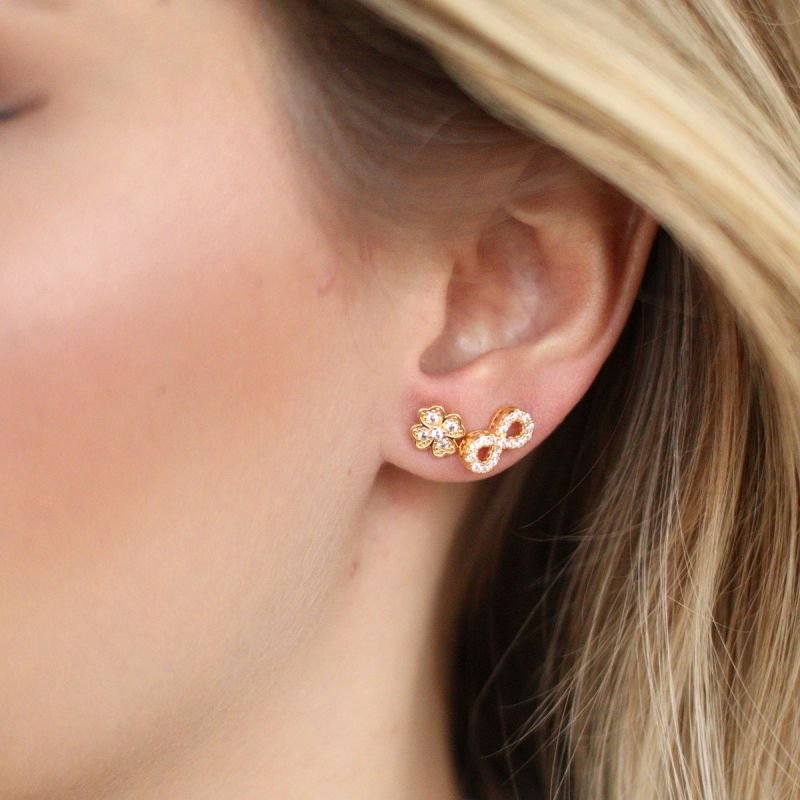 BRINCO INFINITO ZIRCÔNIAS P BANHADO A OURO 18K