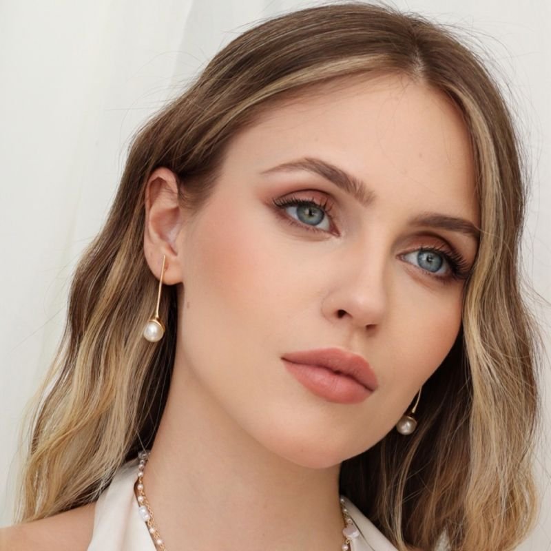 BRINCO IRIS PÉROLA BANHADO A OURO 18K