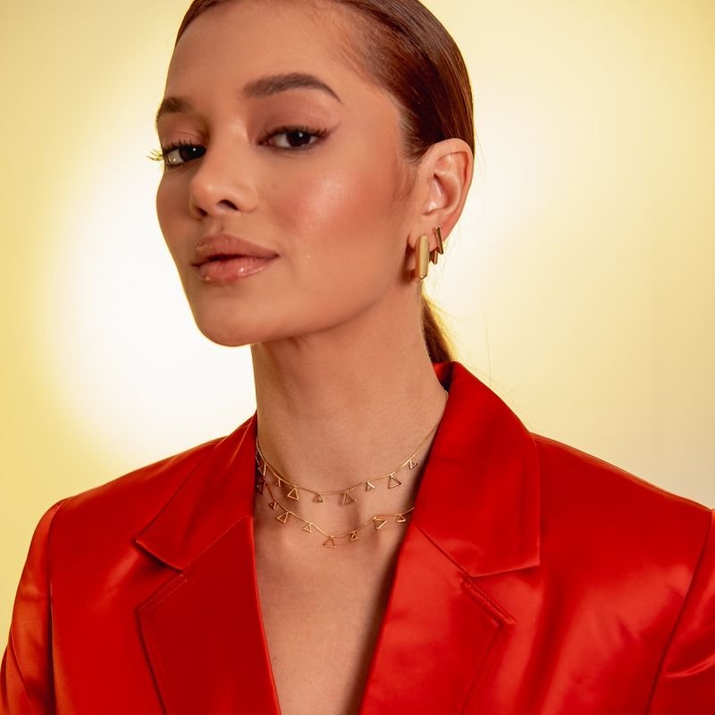 BRINCO LOUISE BANHADO A OURO 18K