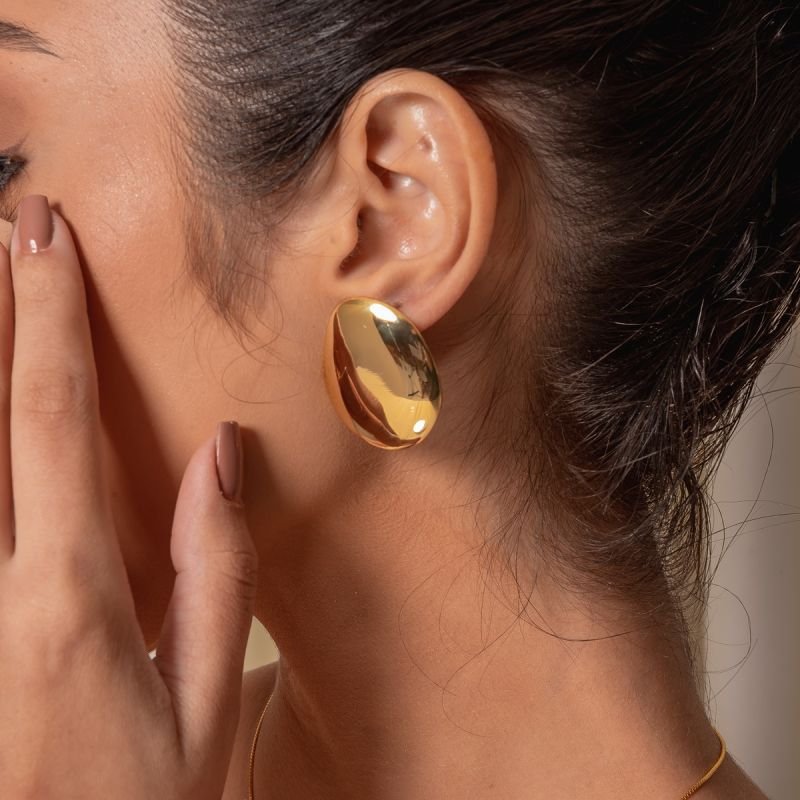 BRINCO LUNA FOLHEADO DOURADO