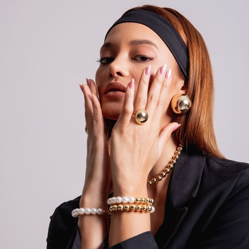 BRINCO MEIA ESFERA 36MM BANHADO A OURO 18K