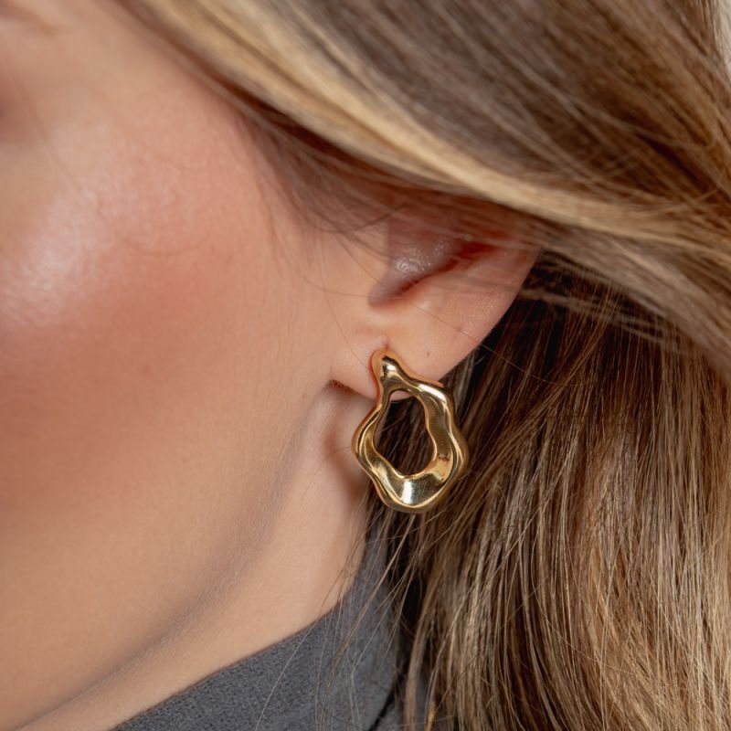 BRINCO ORGANICO BELLE BANHADO A OURO 18K