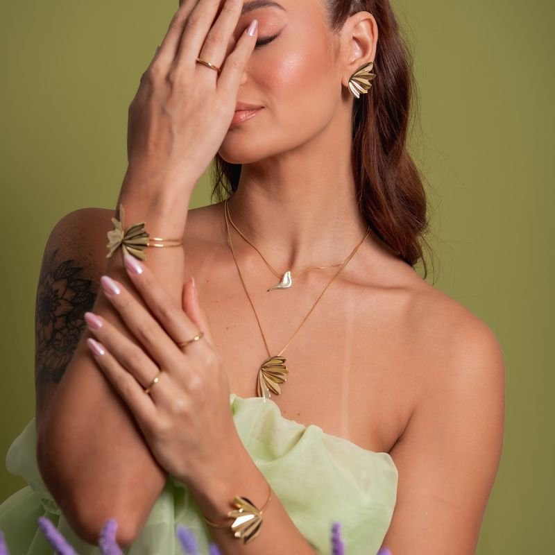 BRINCO OUTONO BANHADO A OURO 18K