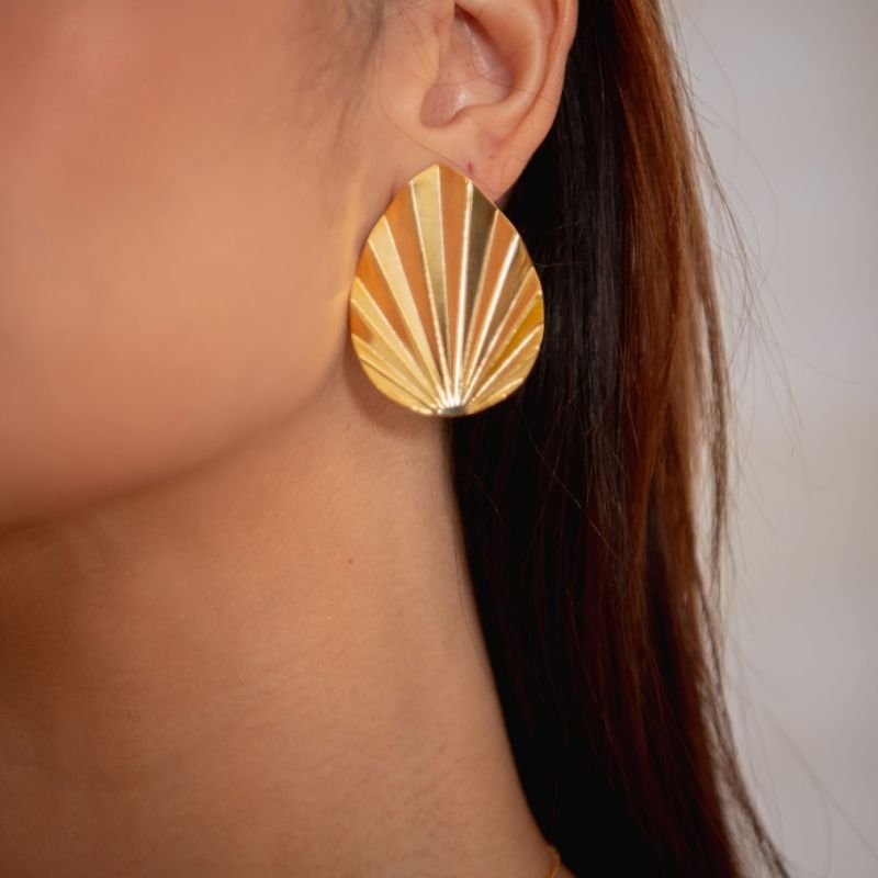 BRINCO PRIMAVERA BANHADO A OURO 18K