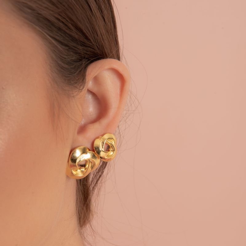 BRINCO REDONDO TRANÇADO P BANHADO A OURO 18K