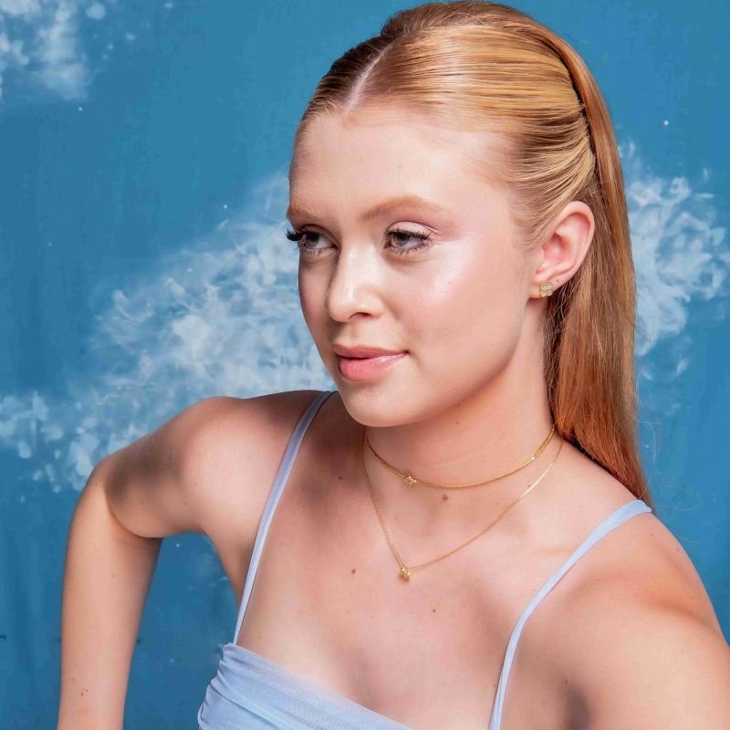 BRINCO TREVO QUATRO FOLHAS COM ZIRCONIA BANHADO A OURO 18K