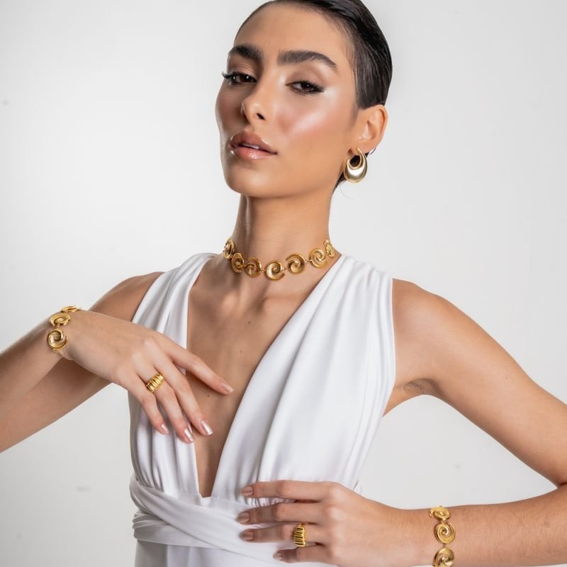 CHOKER DIVINA BANHADO A OURO 18K