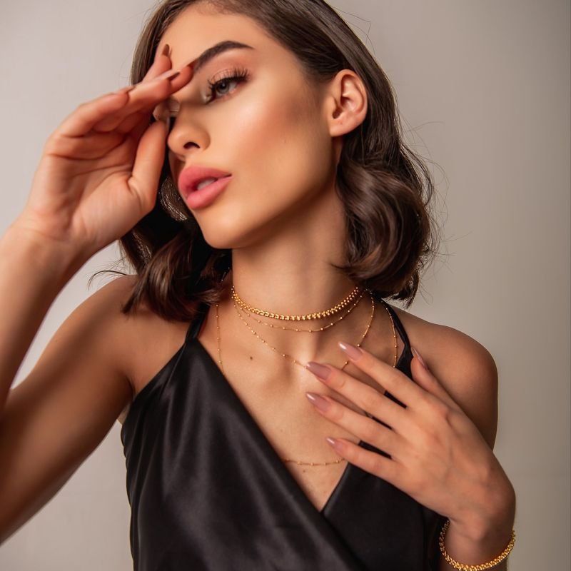 CHOKER DUPLA VENEZIANA COM BOLINHA JUNTAS DOURADO FOLHEADO