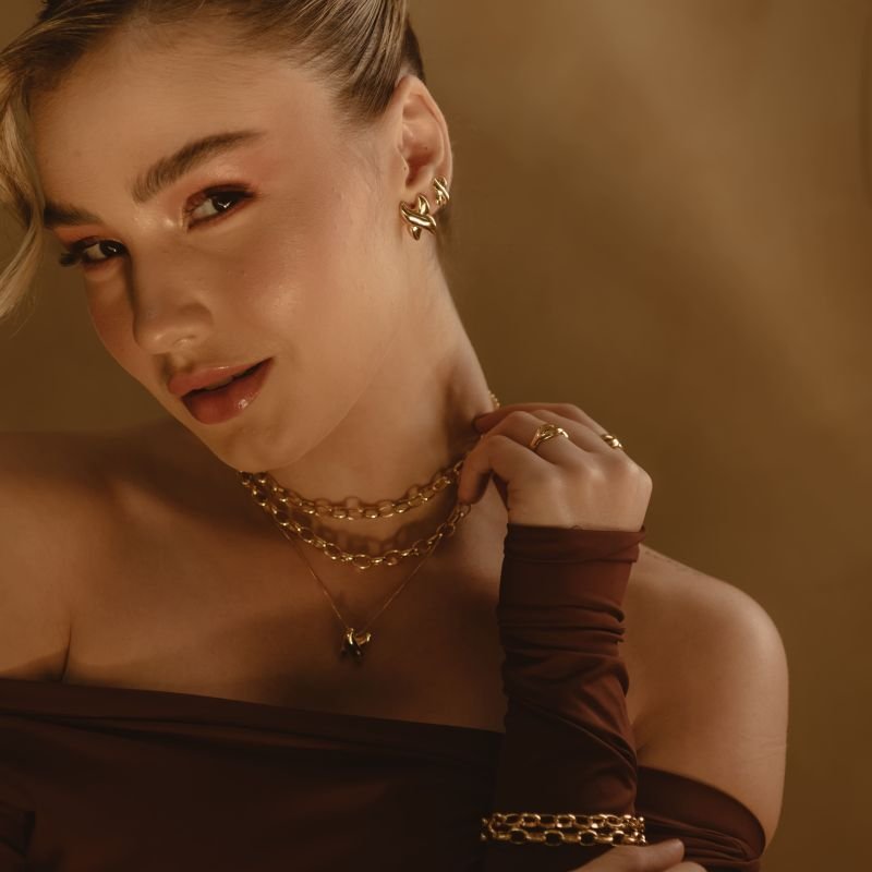 CHOKER ELOS AMENDOADOS BANHADO A OURO 18K