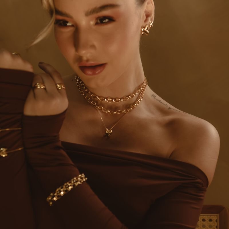 CHOKER ELOS AMENDOADOS BANHADO A OURO 18K