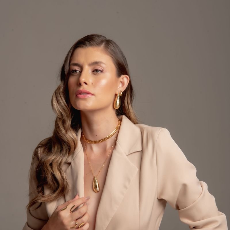 CHOKER ELOS LIXADO ELLA BANHADO A OURO 18K