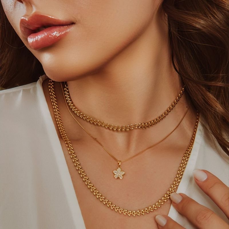 CHOKER ESCAMA FOLHAS BANHADO A OURO 18K