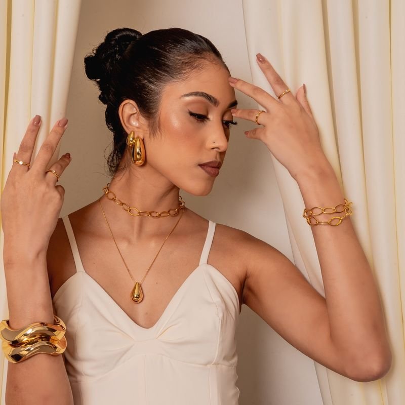 CHOKER FELICITAS BANHADO A OURO 18K