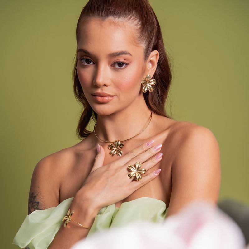 CHOKER FLORES BANHADO A OURO 18K