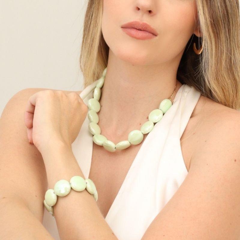 CHOKER PORCELANA VERDE BANHADO A OURO 18K