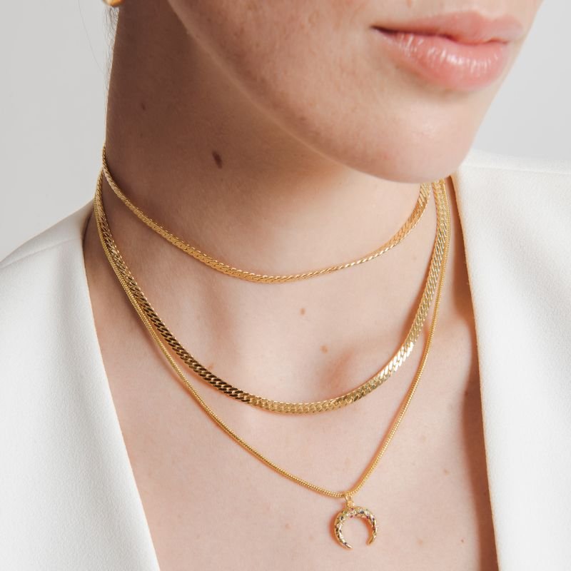 CHOKER RABO DE RATO MEIA LUA ZIRCÔNIA COLORS DOURADO FOLHEADO