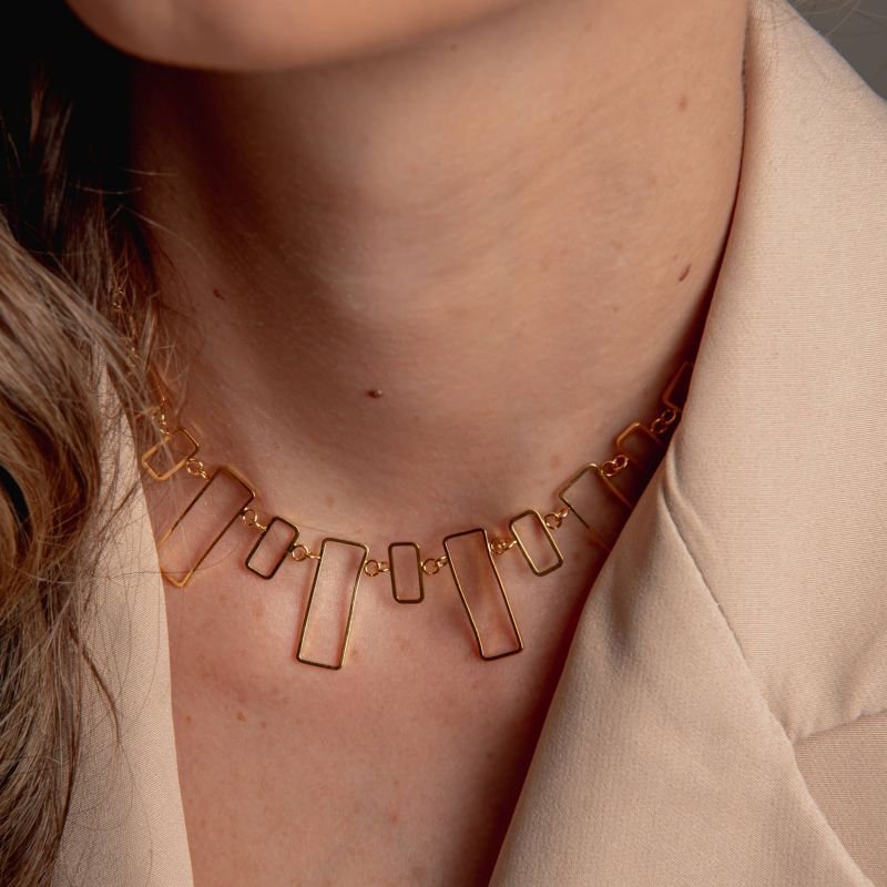 CHOKER RETANGULOS VAZADOS BANHADO A OURO 18K