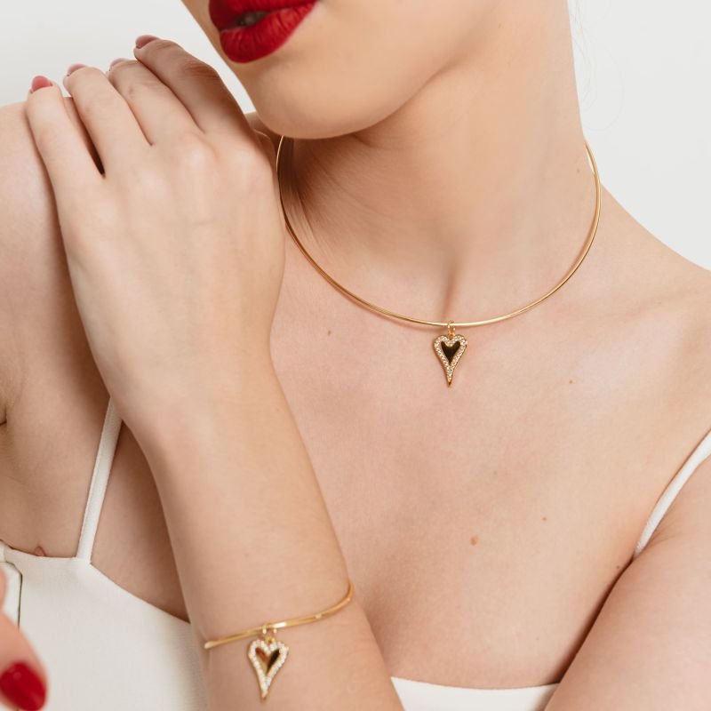 CHOKER RIGIDA CORAÇÃO ALONGADO ZIRCÔNIA BANHADO A OURO 18K