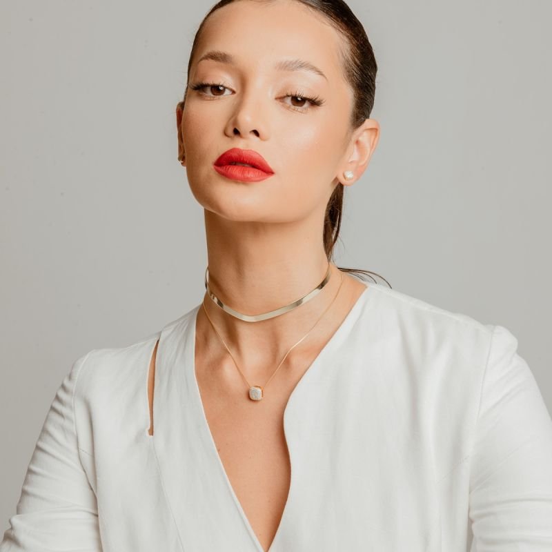 CHOKER RÍGIDA EM V BANHADO A OURO 18K