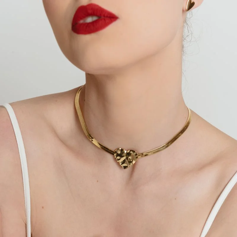 CHOKER SNAKE CORAÇÃO ORGANICO BANHADO A OURO 18K