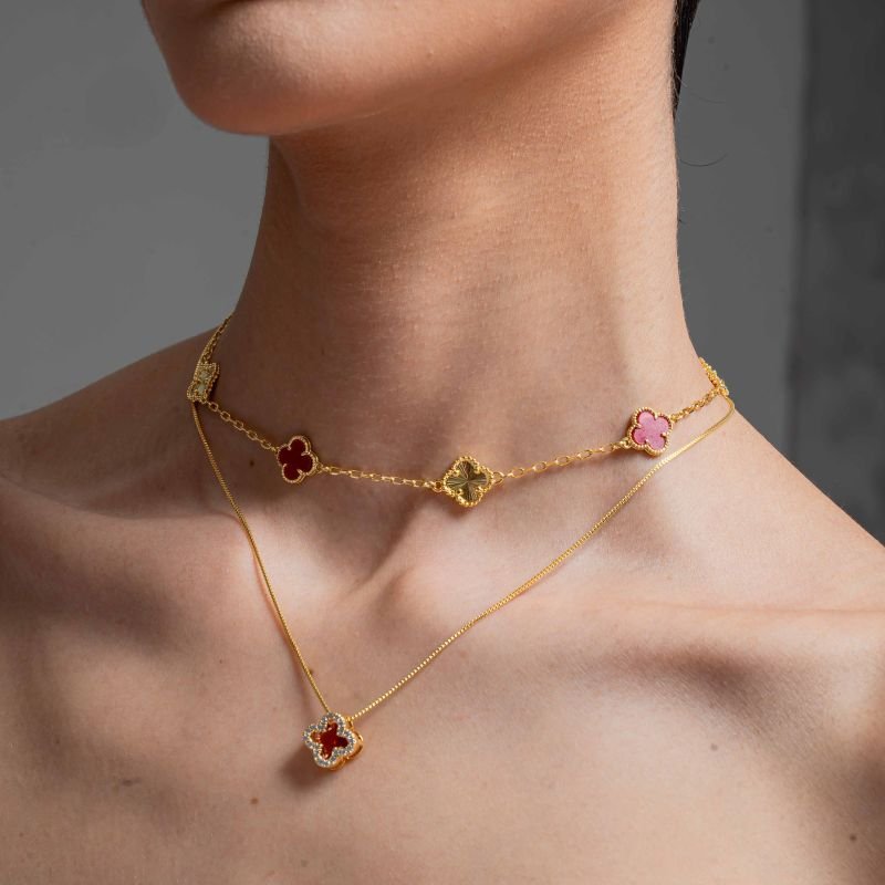 CHOKER TREVO DUO RED 11MM BANHADO A OURO 18K