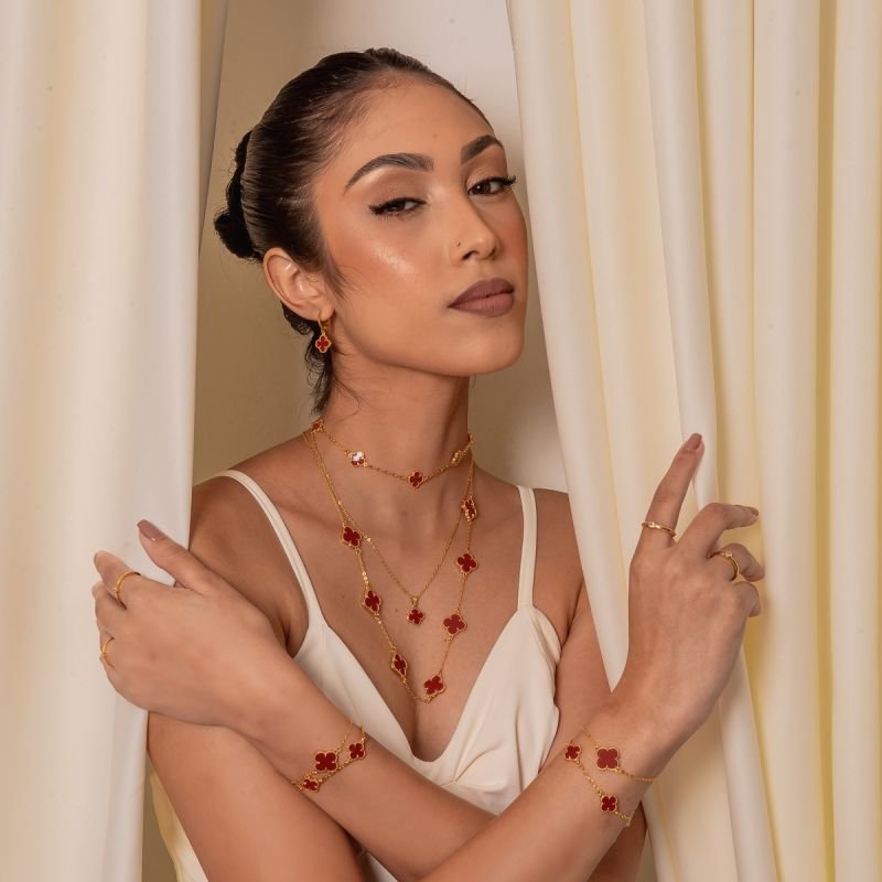 CHOKER TREVO RED 11MM BANHADO A OURO 18K