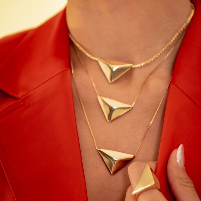 CHOKER TRIANGULO RETÂNGULO ELOS SOBREPOSTOS BANHADO A OURO 18K