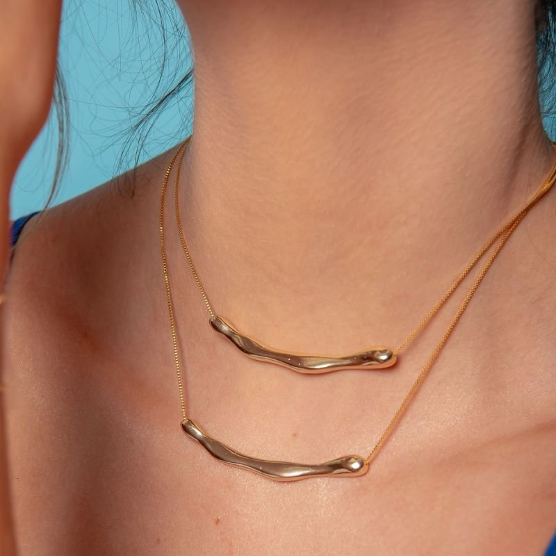CHOKER WAVES MINIMALISTA CLEAN BANHADO A OURO 18K