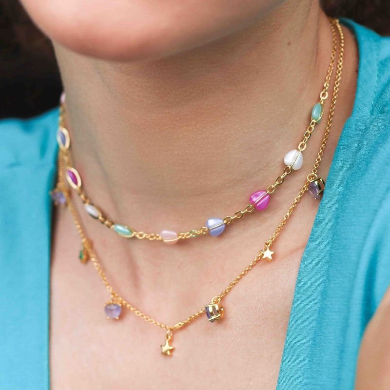 CHOKER CORAÇÕES DEITADOS COLORS CLEAN DOURADO FOLHEADO